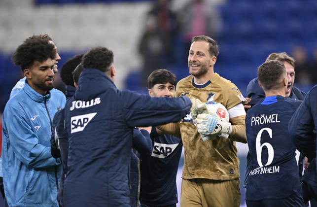 after the end of the match final cheer, joy, happiness, jubilation goalkeeper Oliver Baumann TSG 1899 Hoffenheim 01 TSG 1899 Hoffenheim vs Borussia Moenchengladbach BMG 14 01 2026 DFL REGULATIONS PROHIBIT ANY USE OF PHOTOGRAPHS AS IMAGE SEQUENCES AND OR QUASI VIDEO TSG 1899 Hoffenheim vs Borussia Moenchengladbach BMG Sinsheim Copyright: xEibner-Pressefotox EP_MWI