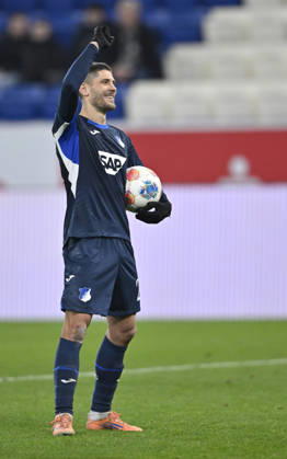after the end of the match final cheers, joy, happiness, jubilation Andrej Kramaric TSG 1899 Hoffenheim 27 with match ball TSG 1899 Hoffenheim vs Borussia Moenchengladbach BMG 14 01 2026 DFL REGULATIONS PROHIBIT ANY USE OF PHOTOGRAPHS AS IMAGE SEQUENCES AND OR QUASI VIDEO TSG 1899 Hoffenheim vs Borussia Moenchengladbach BMG Sinsheim Copyright: xEibner-Pressefotox EP_MWI