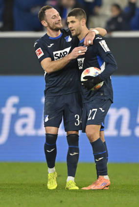 after the end of the match final cheers, joy, happiness, jubilation Andrej Kramaric TSG 1899 Hoffenheim 27 Vladimir Coufal TSG 1899 Hoffenheim 34 TSG 1899 Hoffenheim vs Borussia Moenchengladbach BMG 14 01 2026 DFL REGULATIONS PROHIBIT ANY USE OF PHOTOGRAPHS AS IMAGE SEQUENCES AND OR QUASI VIDEO TSG 1899 Hoffenheim vs Borussia Moenchengladbach BMG Sinsheim Copyright: xEibner-Pressefotox EP_MWI