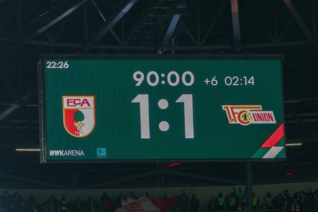 Final score on the scoreboard, 1 1, FC Augsburg vs 1 FC Union Berlin, Football, 1 Bundesliga, 17 Matchday, 15 01 2026 DFB regulations prohibit any use of photographs as image sequences and or quasi video Augsburg Bayern Germany Copyright: xkolbert-press ChristianxKolbertx