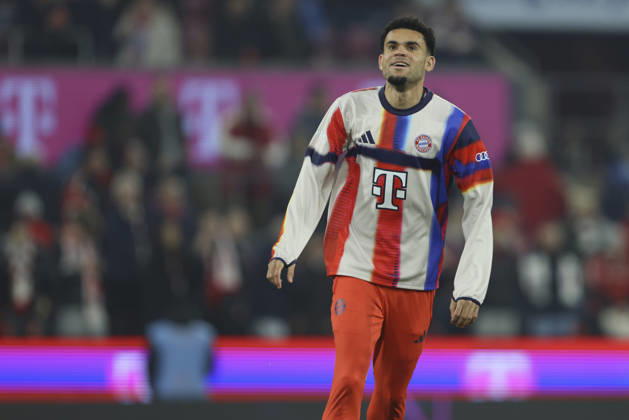 Luis Diaz FC Bayern München looks on during the Bundesliga match between 1 FC Köln and FC Bayern München, RheinEnergieSTADION on January 14, 2026 in Köln, Germany Photo by Oliver Kaelke DeFodi Images Luis Diaz FC Bayern München looks on during the Bundesliga match between 1 FC Köln and FC Bayern München at RheinEnergieSTADION on January 14, 2026 in Köln, Germany Photo by Oliver Kaelke DeFodi Images DFL regulations prohibit any use of photographs as image sequences and or quasi video Photo by Oliver Kaelke DeFodi Images