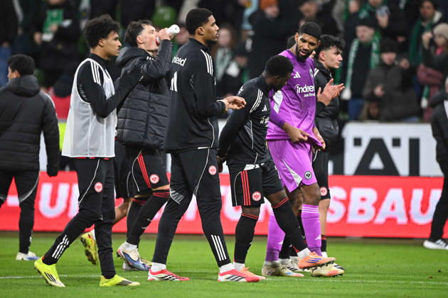 The players of Eintracht Frankfurt go to their fans, restrained final cheer, cheering, jubilation, enthusiasm, joy, emotion Football 1 Bundesliga Season 2025 2026, 18 Matchday, Matchday18, matchday18, SV Werder Bremen HB Eintracht Frankfurt F 3 3 on 16 01 2026 at Weserstadion Bremen Germany DFL regulations prohibit any use of photographs as image sequences and or quasi video Â