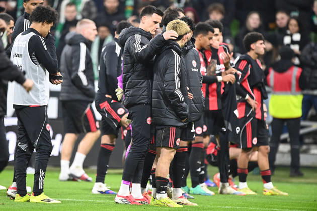 The players of Eintracht Frankfurt go to their fans, restrained final cheer, cheering, jubilation, enthusiasm, joy, emotion Football 1 Bundesliga Season 2025 2026, 18 Matchday, Matchday18, matchday18, SV Werder Bremen HB Eintracht Frankfurt F 3 3 on 16 01 2026 at Weserstadion Bremen Germany DFL regulations prohibit any use of photographs as image sequences and or quasi video Â