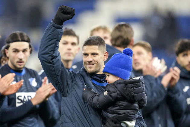 Andrej Kramaric Hoffenheim, 27 , TSG 1899 Hoffenheim player, single image, single photo, cheering after the final whistle, joy about the victory, winner, winners, cheers, cheering, cheerful, positive, happy, rejoice, optimistic, highlight, action, action, 17 01 2026, Sinsheim Germany , Soccer, Bundesliga, TSG 1899 Hoffenheim Bayer 04 Leverkusen, DFB DFL REGULATIONS PROHIBIT ANY USE OF PHOTOGRAPHS AS IMAGE SEQUENCES AND OR QUASI VIDEO xozx