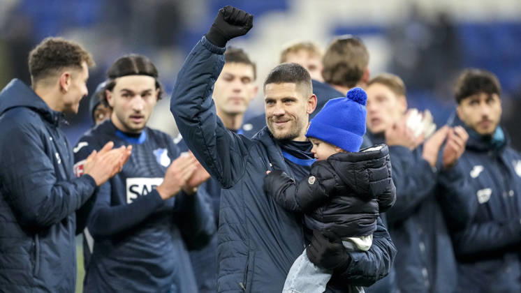 Andrej Kramaric Hoffenheim, 27 , TSG 1899 Hoffenheim player, single image, single photo, cheering after the final whistle, joy about the victory, winner, winners, cheers, cheering, cheerful, positive, happy, rejoice, optimistic, highlight, action, action, 17 01 2026, Sinsheim Germany , Soccer, Bundesliga, TSG 1899 Hoffenheim Bayer 04 Leverkusen, DFB DFL REGULATIONS PROHIBIT ANY USE OF PHOTOGRAPHS AS IMAGE SEQUENCES AND OR QUASI VIDEO xozx