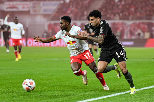 Soccer I Men I Season 2025 2026 I Bundesliga I Matchday 18 I RB Leipzig FC Bayern Munich I 17 01 2026 Duel Ridle Baku 17, RB Leipzig and Luis Diaz 14, FC Bayern Munich Leipzig Red Bull Arena Saxony Germany Copyright: xLobeca InesxHähnelx