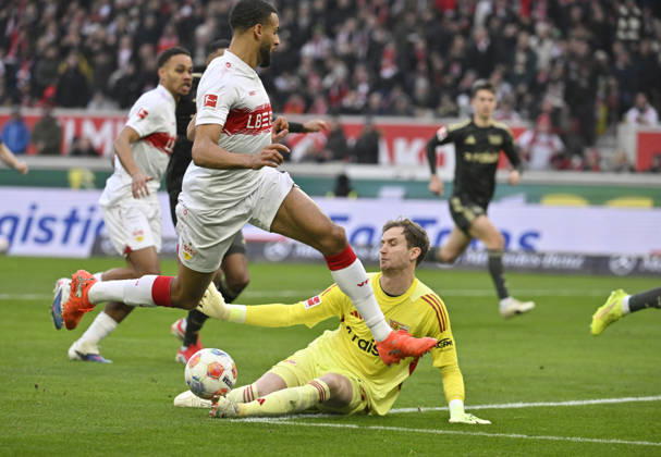 Penalty area scene, goal area scene Goal shot Action Goal chance Josha Vagnoman VfB Stuttgart 04 against goalkeeper Frederik Roennow 1 FC Union Berlin FCU 01 VfB Stuttgart vs 1 FC Union Berlin FCU 18 01 2026 DFL REGULATIONS PROHIBIT ANY USE OF PHOTOGRAPHS AS IMAGE SEQUENCES AND OR QUASI VIDEO VfB Stuttgart vs 1 FC Union Berlin FCU