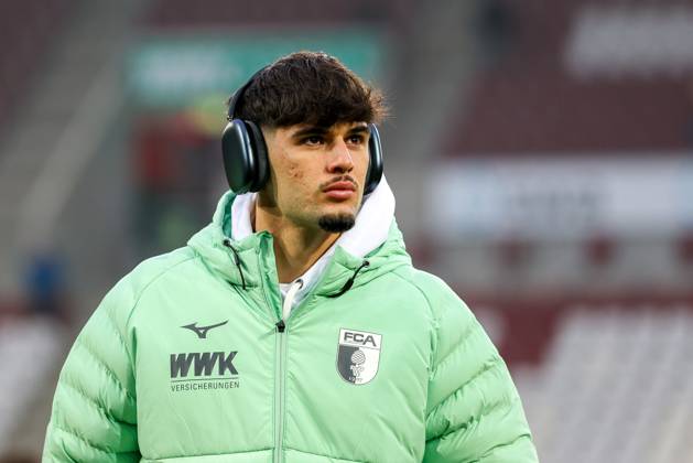 Rodrigo Ribeiro 21 FC Augsburg , FC Augsburg vs SC Freiburg, Football, 1 Bundesliga, 18 Matchday, 18 01 2026 DFB regulations prohibit any use of photographs as image sequences and or quasi video Augsburg Bayern Germany Copyright: xkolbert-press ChristianxKolbertx