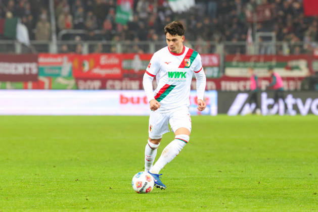 Fabian Rieder 32, FC Augsburg at the match between FC Augsburg v SC Freiburg, Football, Men, Bundesliga, 2025 2026, Matchday 18 on 18 01 2026 in Augsburg, WWK Arena DFL and DFB regulations prohibit any use of photographs as image sequences and or quasi video Bayern Germany