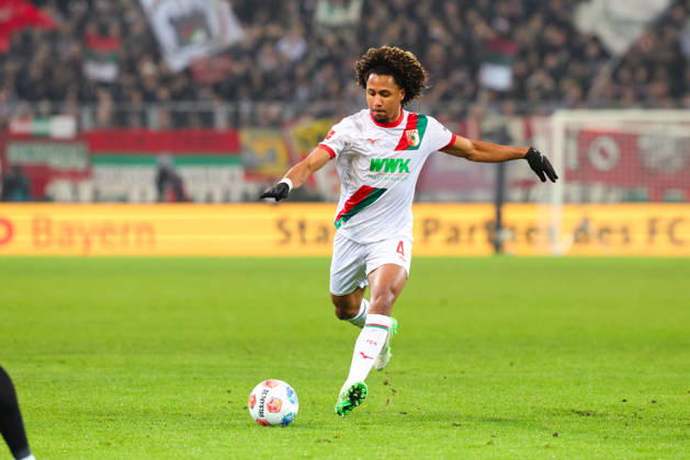 Han Noah Massengo 4, FC Augsburg at the match between FC Augsburg v SC Freiburg, Football, Men, Bundesliga, 2025 2026, Matchday 18 on 18 01 2026 in Augsburg, WWK Arena DFL and DFB regulations prohibit any use of photographs as image sequences and or quasi video Bayern Germany