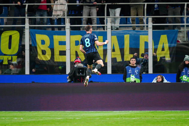 Inter Milan™s Petar Sucic celebrates after scoring goal for his team during the Uefa Champions League soccer match between Inter and Arsenal at the San Siro Stadium in Milan , north Italy - Tuesday , January 20, 2026. - Soccer . Copyright: xMarcoxAlpozzi LaPressex