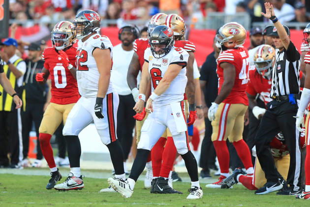 TAMPA, FL - OCTOBER 12: Tampa Bay Buccaneers Quarterback Baker Mayfield (6) celebrates along the sidelines after a first down scramble during the Regular Season game between the San Francisco 49ers and the Tampa Bay Buccaneers on October 12, 2025 at Raymond James Stadium in Tampa, Florida. (Photo by Cliff Welch Icon Sportswire) NFL, American Football Herren, USA OCT 12 49ers at Buccaneers EDITORIAL USE ONLY Icon357251012013