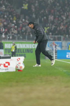 Julian Schuster SC Freiburg, Coach cheering, Emotions after final whistle , Germany, Soccer, 1 Bundesliga, 19 Matchday, 2025 2026, SC Freiburg vs 1 FC Köln, 25 01 2026, Europa Park Stadion, Freiburg, Germany DFL REGULATIONS PROHIBIT ANY USE OF PHOTOGRAPHS AS IMAGE SEQUENCES AND OR QUASI VIDEO Freiburg Europa Park Stadion Baden Württemberg Germany Copyright: xArnexAmbergx