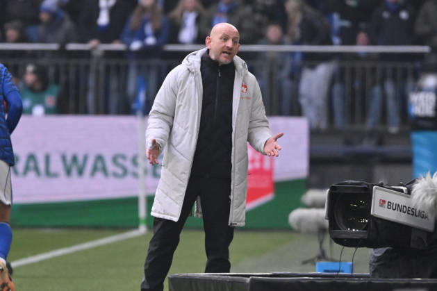 Coach Torsten Lieberknecht 1 FC Kaiserslautern 25 01 2026, Football 2 Bundesliga, Season 2025 2026, 19 Matchday, FC Schalke 04 1 FC Kaiserslautern 2 2 DFL regulations prohibit any use of photographs as image sequences and or quasi video Gelsenkirchen Veltins Arena Nordrhein Westfalen Germany Team2