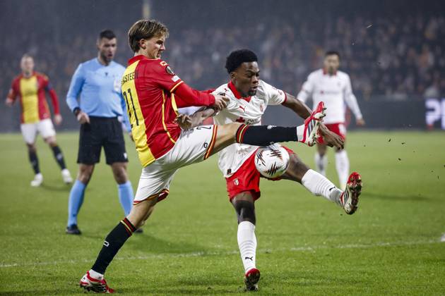 DEVENTER - (l-r) Melle Meulensteen of Go Ahead Eagles and Jean-Baptiste Gorby of Sporting Braga during the UEFA Europa league match between Go Ahead Eagles and Sporting Braga in De Adelaarshorst on January 29, 2026 in Deventer, Netherlands. VINCENT JANNINK ANP UEFA Europa League 2025-2026 xVIxANPxSportx xxANPxIVx 549047734 originalFilename: 549047734