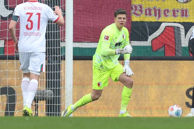 Goalkeeper action by Finn Dahmen 1 FC Augsburg saves the goal, FC Augsburg vs FC St Pauli, Football, 1 Bundesliga, 20 Matchday, 31 01 2026 DFB regulations prohibit any use of photographs as image sequences and or quasi video Augsburg Bayern Germany Copyright: xkolbert-press ChristianxKolbertx