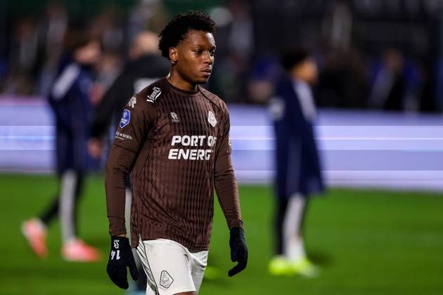 ZWOLLE, 31-01-2026 , MAC³PARK Stadion , season 2025 2026 , Dutch Eredivisie Football , match between PEC Zwolle and Telstar , picture shows Telstar-player Neville Ogidi Nwankwo looks dejected PEC - Telstar x201222181x Copyright: