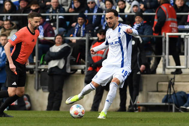 Kenan Karaman FC Schalke 04 in action, on the ball, single action during the 2 Bundesliga match between VfL Bochum and FC Schalke 04, Vonovia Ruhrstadion on January 31, 2026 in Bochum, Germany Photo by Ralf Treese DeFodi Images Kenan Karaman FC Schalke 04 controls the ball during the 2 Bundesliga match between VfL Bochum and FC Schalke 04 at Vonovia Ruhrstadion on January 31, 2026 in Bochum, Germany Photo by Ralf Treese DeFodi Images Photo by Ralf Treese DeFodi Images