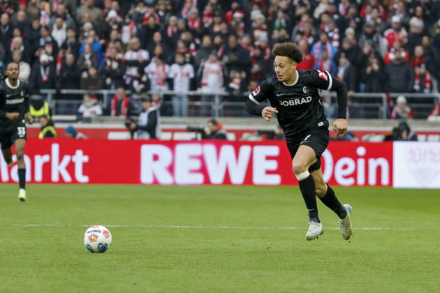 Derry Scherhant SC Freiburg, 07 on the ball , Germany, Football, 1 Bundesliga, Matchday 20, 2025 2026, VfB Stuttgart vs SC Freiburg, 01 02 2026, Stuttgart MHP Arena Germany Copyright: xGrantxHubbsx