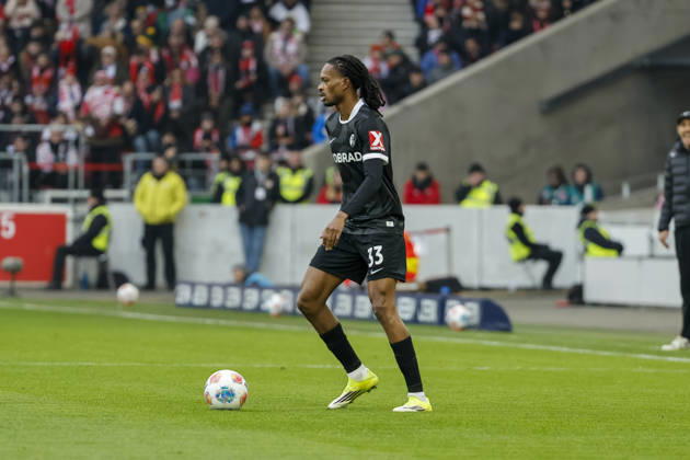 Jordy Makengo SC Freiburg, 33 on the ball , Germany, Soccer, 1 Bundesliga, Matchday 20, 2025 2026, VfB Stuttgart vs SC Freiburg, 01 02 2026, Stuttgart MHP Arena Germany Copyright: xGrantxHubbsx