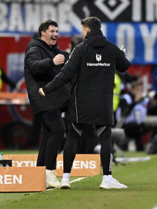 Coach Merlin Polzin Hamburger SV HSV on the sidelines Gesture Gesture Final cheer, joy, happiness, jubilation with co-coach Coach Loic Fave Hamburger SV HSV 1 FC Heidenheim 1846 FCH vs Hamburger SV HSV 07 02 2026 DFL REGULATIONS PROHIBIT ANY USE OF PHOTOGRAPHS AS IMAGE SEQUENCES AND OR QUASI VIDEO 1 FC Heidenheim 1846 FCH vs Hamburger SV HSV