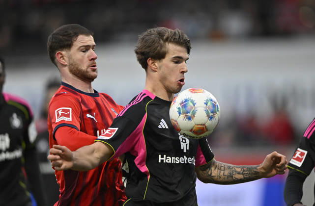 One-on-one, action Budu Zivzivadze Siwsiwadse 1 FC Heidenheim 1846 FCH 11 vs Luka Vuskovic Hamburger SV HSV 44 1 FC Heidenheim 1846 FCH vs Hamburger SV HSV 07 02 2026 DFL REGULATIONS PROHIBIT ANY USE OF PHOTOGRAPHS AS IMAGE SEQUENCES AND OR QUASI VIDEO 1 FC Heidenheim 1846 FCH vs Hamburger SV HSV