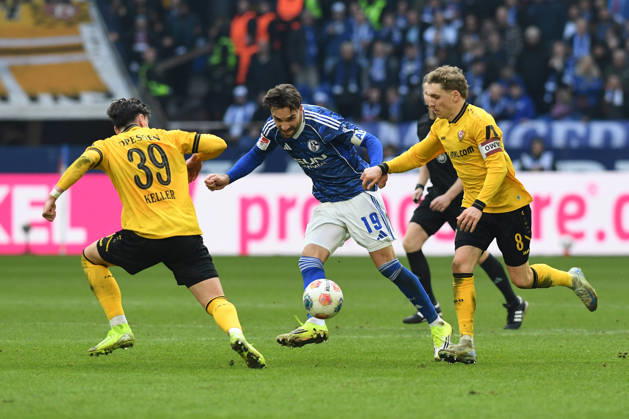 Kenan Karaman FC Schalke 04 in action, on the ball, single action during the 2 Bundesliga match between FC Schalke 04 and SG Dynamo Dresden, Veltins Arena on 07 February 2026 in Gelsenkirchen, Germany Photo by Ralf Treese DeFodi Images Kenan Karaman FC Schalke 04 controls the ball during the 2 Bundesliga match between FC Schalke 04 and SG Dynamo Dresden at Veltins Arena on February 7, 2026 in Gelsenkirchen, Germany Photo by Ralf Treese DeFodi Images Photo by Ralf Treese DeFodi Images
