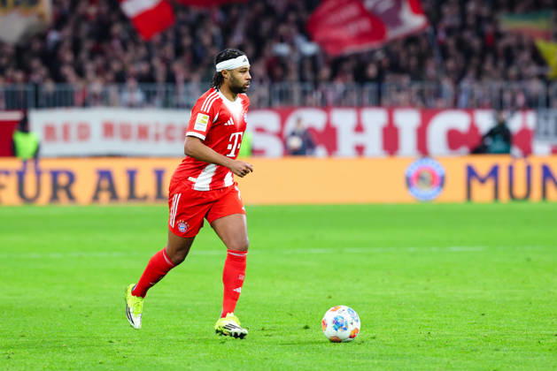 Serge Gnabry 7, FC Bayern München at the match between FC Bayern München v TSG 1899 Hoffenheim, Football, Men, Bundesliga, 2025 2026, Matchday 21 on 08 02 2026 in Munich, Allianz Arena DFL and DFB regulations prohibit any use of photographs as image sequences and or quasi video Bayern Germany