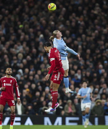 Liverpool v Manchester City, FA Premier League 08.02.26 Liverpool v Manchester City, FA Premier League Bradley Ormesher The Times Erling Haaland of Manchester City and Virgil van Dijk of Liverpool Copyright: xBradleyxOrmesherx NINTCHDBPICT001057454395