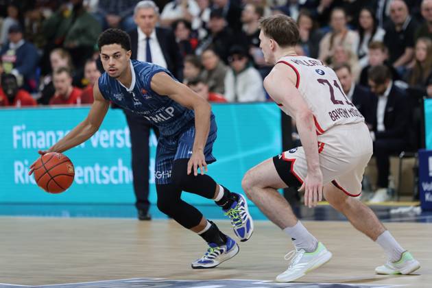 v li Kevin McClain MLP Academics Heidelberg, 03 , Justus Hollatz FC Bayern Muenchen, 21 GER, BBL, MLP Academics Heidelberg vs FC Bayern Muenchen, easycredit Basketball Bundesliga, 19 Matchday, Season, 2025 2026, 08 02 2026 GER, MLP Academics Heidelberg vs FC Bayern Muenchen, Basketball, easycredit Basketball Bundesliga, 19 Matchday, Season, 2025 2026, 08 02 2026 Heidelberg Copyright: xEibner-Pressefoto JoergxHirschx EP_JHH