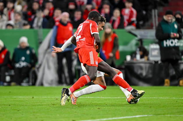 Dayot Upamecano FC Bayern München und Antonio Nusa RB Leipzig im Zweikampf waehrend des spiels des DFB Pokal Viertelfinals zwischen FC Bayern München und RB Leipzig, Allianz Arena am 11 February 2026 in München, Deutschland Photo by Harry Langer DeFodi Images Dayot Upamecano FC Bayern München und Antonio Nusa RB Leipzig battle for the ball during the DFB Cup Quarter final match between FC Bayern München and RB Leipzig at Allianz Arena on February 11, 2026 in München, Germany Photo by Harry Langer DeFodi Images DFL regulations prohibit any use of photographs as image sequences and or quasi video Photo by Harry Langer DeFodi Images DFL regulations prohibit any use of photographs as image sequences and or quasi video