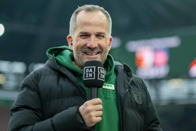 Manuel Baum FC Augsburg, Head Coach , GER, FC Augsburg vs 1 FC Heidenheim, Football, Bundesliga, Matchday 22, Season 2025 2026, 15 02 2026, DFL DFB REGULATIONS PROHIBIT ANY USE OF PHOTOGRAPHS AS IMAGE SEQUENCES AND OR QUASI VIDEO, GER, FC Augsburg vs 1 FC Heidenheim, Football, Bundesliga, Matchday 22, Season 2025 2026, 15 02 2026 Heidenheim Copyright: xEibner-Pressefotox EP_EER