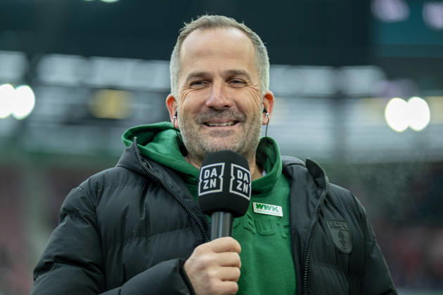 Manuel Baum FC Augsburg, Head Coach , GER, FC Augsburg vs 1 FC Heidenheim, Football, Bundesliga, Matchday 22, Season 2025 2026, 15 02 2026, DFL DFB REGULATIONS PROHIBIT ANY USE OF PHOTOGRAPHS AS IMAGE SEQUENCES AND OR QUASI VIDEO, GER, FC Augsburg vs 1 FC Heidenheim, Football, Bundesliga, Matchday 22, Season 2025 2026, 15 02 2026 Heidenheim Copyright: xEibner-Pressefotox EP_EER