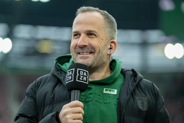 Manuel Baum FC Augsburg, Head Coach , GER, FC Augsburg vs 1 FC Heidenheim, Football, Bundesliga, Matchday 22, Season 2025 2026, 15 02 2026, DFL DFB REGULATIONS PROHIBIT ANY USE OF PHOTOGRAPHS AS IMAGE SEQUENCES AND OR QUASI VIDEO, GER, FC Augsburg vs 1 FC Heidenheim, Football, Bundesliga, Matchday 22, Season 2025 2026, 15 02 2026 Heidenheim Copyright: xEibner-Pressefotox EP_EER
