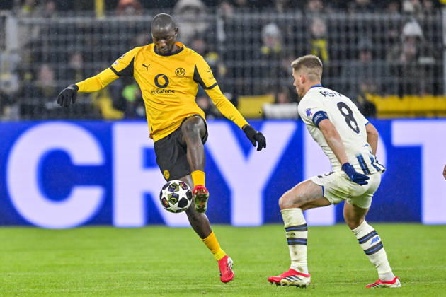 v li in duel Serhou Guirassy Dortmund 9 Mario Pasalic Atalanta 8 17 02 2026 Soccer, Champions League, Borussia Dortmund vs Atalanta Bergamo , Signal Iduna Park, Dortmund, Copyright: xpepphotox xHorstxMauelshagenx pep00321, pep_20260217_hm_283715