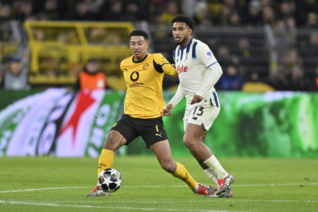 from left in duel Jobe Bellingham Dortmund 7 Ederson Atalanta 13 17 02 2026 Soccer, Champions League, Borussia Dortmund vs Atalanta Bergamo , Signal Iduna Park, Dortmund, Copyright: xpepphotox xHorstxMauelshagenx pep00321, pep_20260217_hm_283113