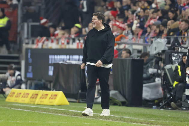 Merlin Polzin Hamburger SV, Coach , Facial expression, Facial expression, Emotion , Germany, Soccer, 1 Bundesliga, 23 Matchday, 2025 2026, 1 FSV Mainz vs Hamburger SV, 20 02 2026, Mainz Mewa Arena Germany Copyright: xGrantxHubbsx