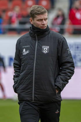 Regionalliga Nordost Season 25 26 Hallescher FC vs Greifswalder FC Halle, Germany February 21, 2026 In the picture Coach Robert Schröder Schroeder Halle Halle Saale Leuna Chemie Stadion Sachsen Anhalt Germany