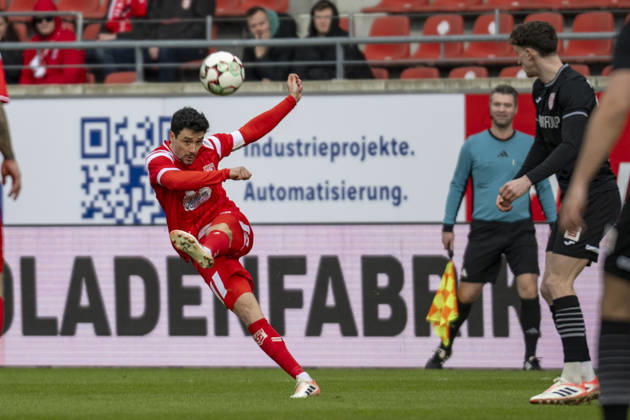 Regionalliga Nordost Season 25 26 Hallescher FC vs Greifswalder FC Halle, Germany February 21, 2026 In the picture Niklas Landgraf Halle Halle Saale Leuna Chemie Stadion Sachsen Anhalt Germany