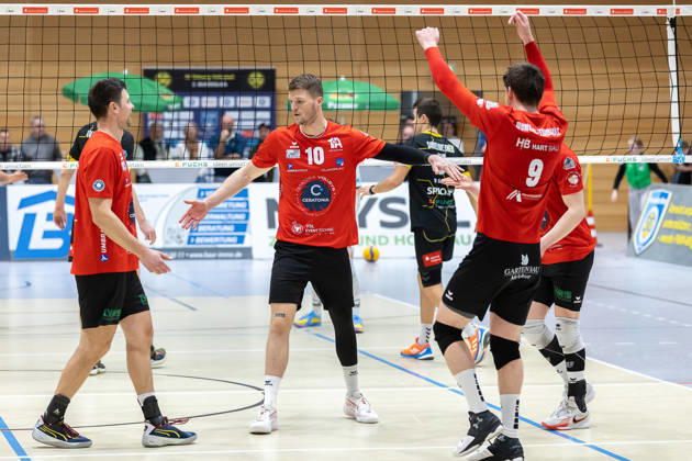 Team, squad, cheers, jubilation, positive emotions, positive emotion, end of match, SV Schwaig Volleyball CERATONIA Volleys Eltmann , Volleyball, 2 Bundesliga Sued, 22 Matchday, 21 02 2026 SV Schwaig Volleyball CERATONIA Volleys Eltmann , Volleyball, 2 Bundesliga Sued, 22 Matchday, 21 02 2026 Schwaig Copyright: xEibner-Pressefoto G.xSantemizx EP_GSZ