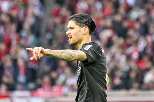 Kevin Diks Borussia Moenchengladbach, 04 with gestures GER, SC Freiburg Borussia Moenchengladbach, Football, Bundesliga, Matchday 23, Season 2025 2026, 22 02 2026 DFL DFB REGULATIONS PROHIBIT ANY USE OF PHOTOGRAPHS AS IMAGE SEQUENCES AND OR QUASI VIDEO GER, SC Freiburg Borussia Moenchengladbach, Football, Bundesliga, Matchday 23, Season 2025 2026, 22 02 2026 Freiburg Copyright: xEibner-Pressefoto ThomasxHessx EP_THS