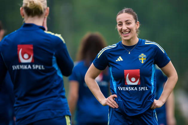 260225 Rosa Kafaji of the Swedish women s national football at a training session on February 25, 2026 in Albufeira Photo Ludvig Thunman BILDBYRAN code LT LT0773 fotboll football soccer fotball träning practice training sverige sweden dam bbeng  Copyright: LUDVIGxTHUNMAN BB260225LT020