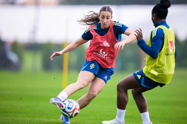260225 Rosa Kafaji of the Swedish women s national football at a training session on February 25, 2026 in Albufeira Photo Ludvig Thunman BILDBYRAN code LT LT0773 fotboll football soccer fotball träning practice training sverige sweden dam bbeng  Copyright: LUDVIGxTHUNMAN BB260225LT033