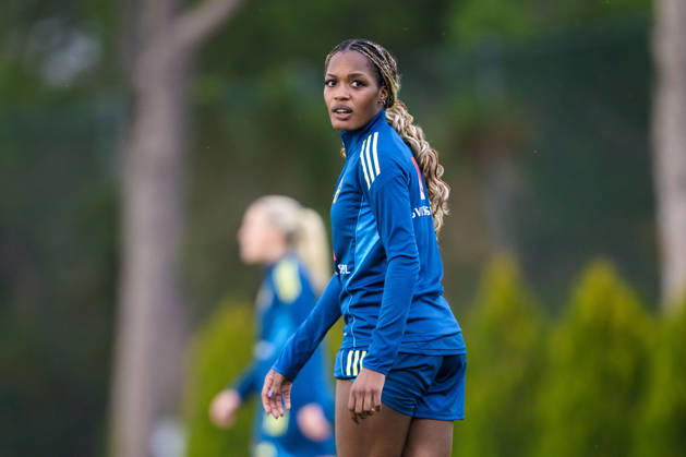 260225 Evelyn Ijeh of the Swedish women s national football at a training session on February 25, 2026 in Albufeira Photo Ludvig Thunman BILDBYRAN code LT LT0773 fotboll football soccer fotball träning practice training sverige sweden dam bbeng  Copyright: LUDVIGxTHUNMAN BB260225LT050
