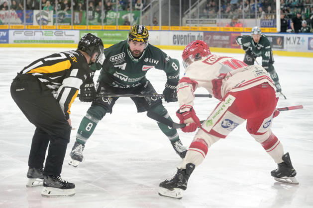 Jack Dugan Bietigheim Steelers, 08 in duel at the face-off with Julian Kornelli EV Landshut, 10 Bietigheim Steelers vs EV Landshut, Ice Hockey, DEL 2, 49 Matchday, Season 2025 2026, 27 02 2026 Bietigheim Steelers vs EV Landshut, Ice Hockey, DEL 2, 49 Matchday, Season 2025 2026, 27 02 2026 Bietigheim Copyright: xEibner-Pressefotox EP_TBR