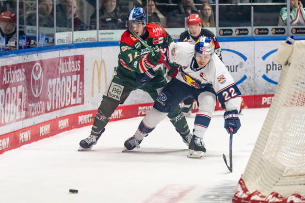 Fight for the puck duel between Donald D J Busdeker Augsburger Panther, 14 and Ville Pokka EHC Red Bull Muenchen, 22 GER, Augsburger Panther vs EHC Red Bull Muenchen, Ice Hockey, DEL, 46 Matchday, Season 2025 2026, 27 02 2026 GER, Augsburger Panther vs EHC Red Bull Muenchen, Ice Hockey, DEL, 46 Matchday, Season 2025 2026, 27 02 2026 Augsburg Copyright: xEibner-Pressefoto FranzxFeinerx EP_HFR