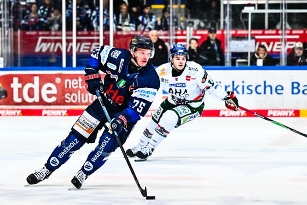 Julian Napravnik Iserlohn Roosters, 75 , GER, Iserlohn Roosters vs Augsburger Panther, Ice Hockey, Penny DEL, 47 Matchday, Season 2025 2026, 01 03 2026, GER, Iserlohn Roosters vs Augsburger Panther, Ice Hockey, Penny DEL, 47 Matchday, Season 2025 2026, 01 03 2026 Iserlohn Copyright: xJonasxBrockmann Eibner-Pressefotox EP_JBN
