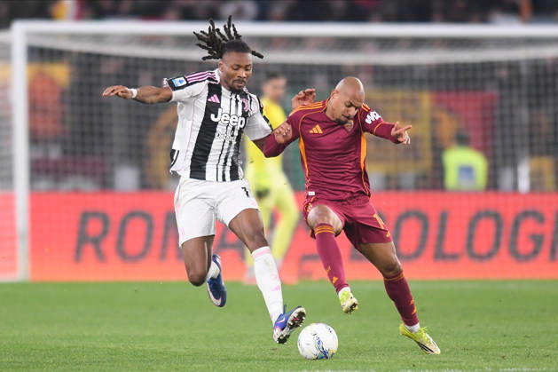 Foto IPP Luciano Adriani Roma 01 03 2026 Campionato di Calcio Serie A 2025 2026 Roma vs Juventus Nella foto: Donyell Malen della Roma a destra contrastato da Khephren Turam Italy Photo Press - World Copyright Roma italy Italia ITALY Copyright: xR4924_italyphotopressx