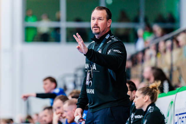 Misha Kaufmann TVB Stuttgart, Coach gestures GER, GWD Minden vs TVB Stuttgart, Handball, 1 Bundesliga, Matchday 23, Season 2025 2026, 01 03 2026 GER, GWD Minden vs TVB Stuttgart, Handball, 1 Bundesliga, Matchday 23, Season 2025 2026, 01 03 2026 Minden Copyright: xEibner-Pressefoto JanxRollingerx EP_JSK