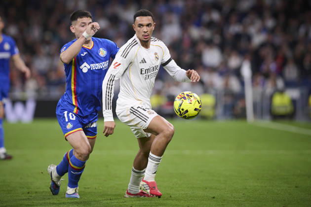 Real Madrid CF™s Trent Alexander-Arnold (R) and Getafe CF™s Luis Vazquez during La Liga match. March 2, 2026 (20260302025)